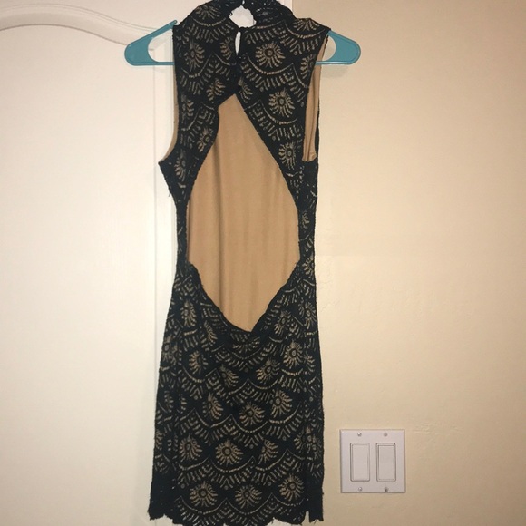 Lace Green Dress - Picture 3 of 3